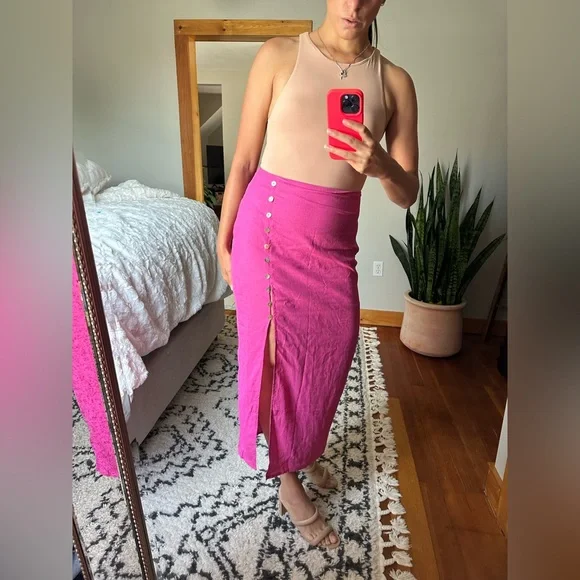 *NWT skirt - Picture 3 of 10